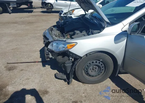 2013 Toyota Corolla L z USA, uszkodzony, nr VIN 5YFBU4EE8DP168876